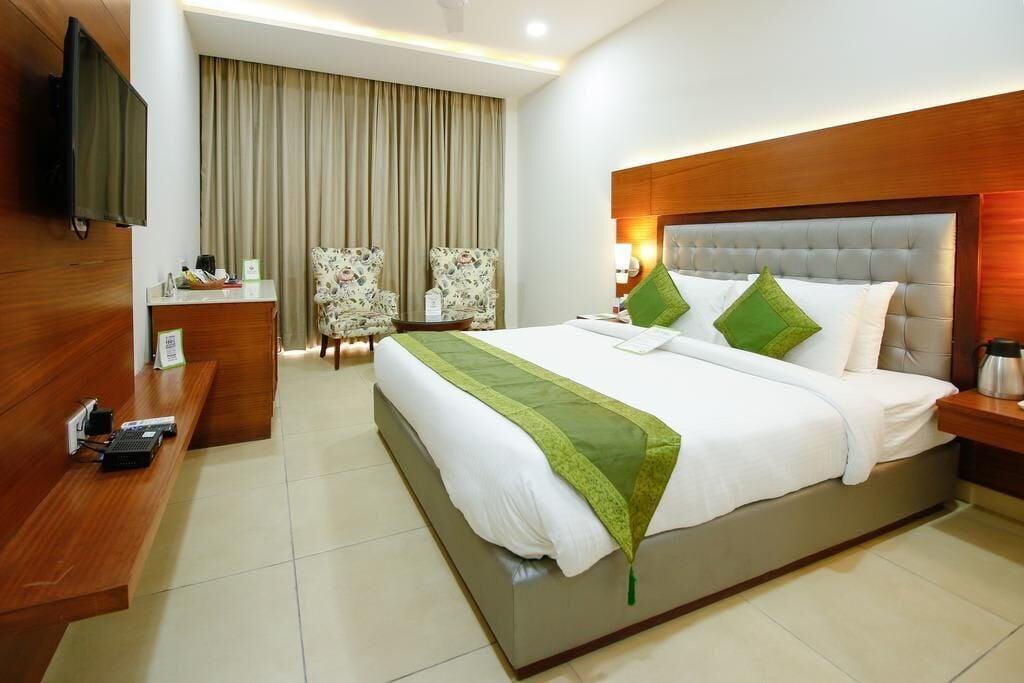 Mint Hotel Premia Chandigarh, Zirakpur Bagian luar foto