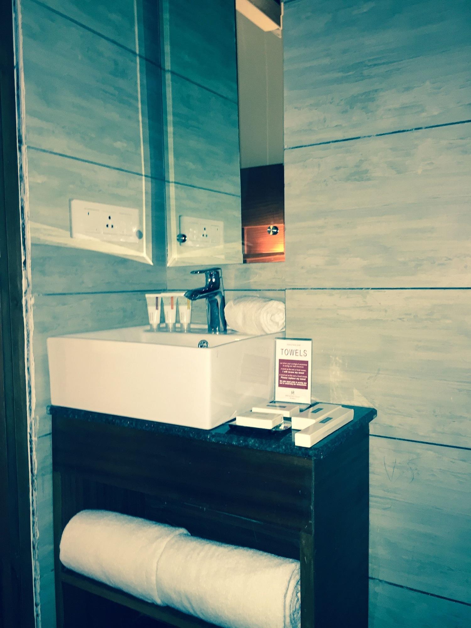 Mint Hotel Premia Chandigarh, Zirakpur Bagian luar foto