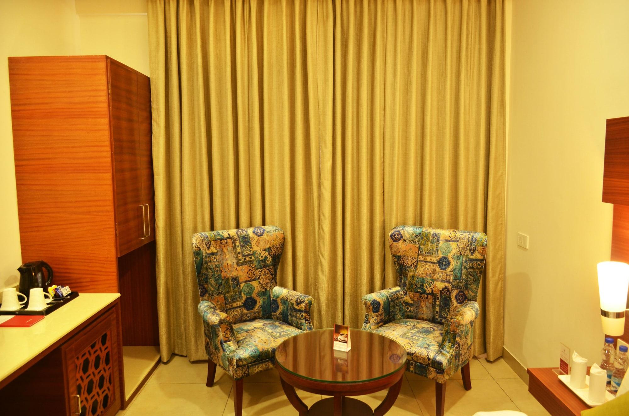 Mint Hotel Premia Chandigarh, Zirakpur Bagian luar foto