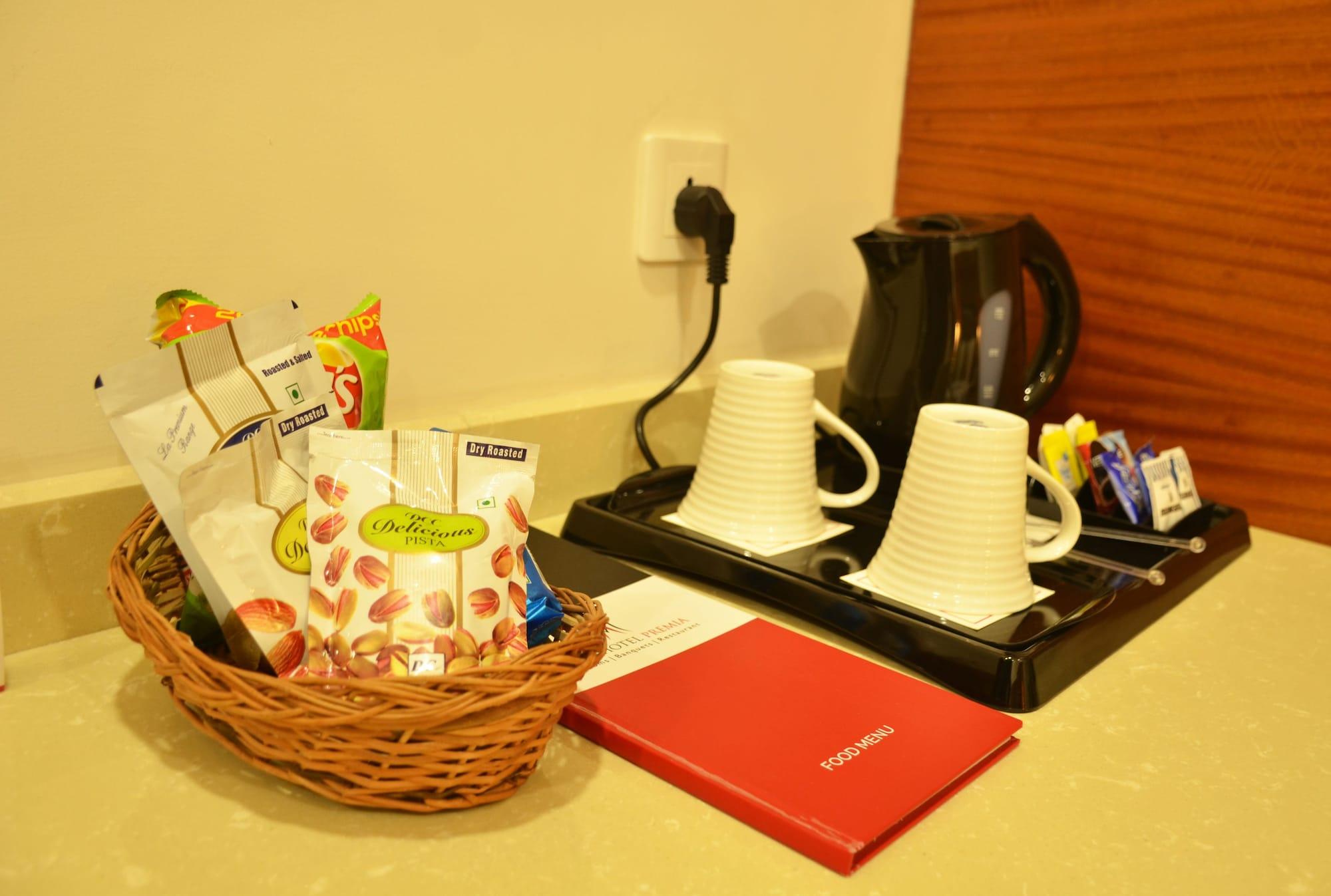 Mint Hotel Premia Chandigarh, Zirakpur Bagian luar foto