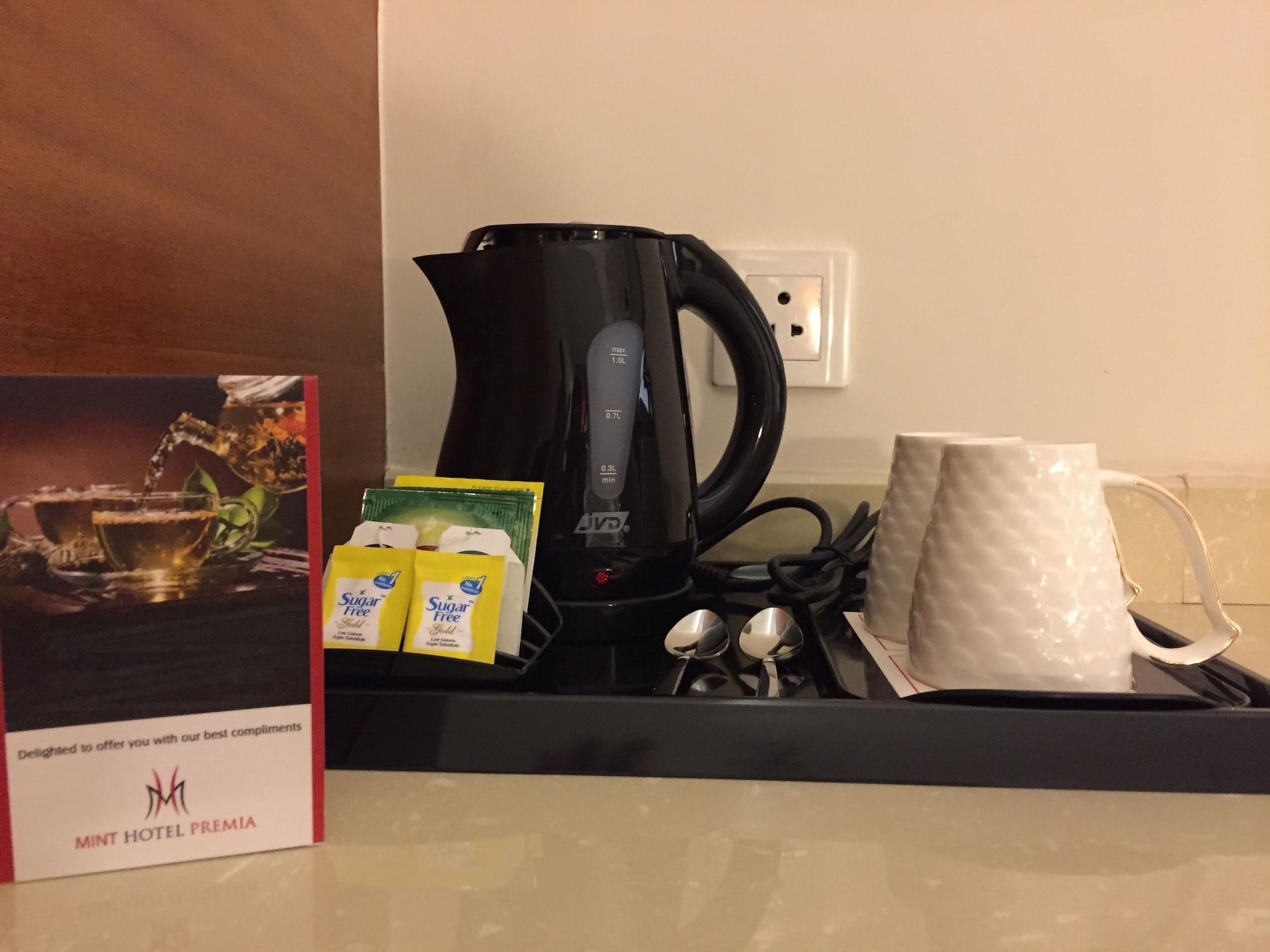 Mint Hotel Premia Chandigarh, Zirakpur Bagian luar foto